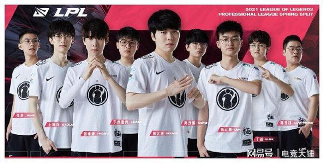 与业内人士 与业内人士